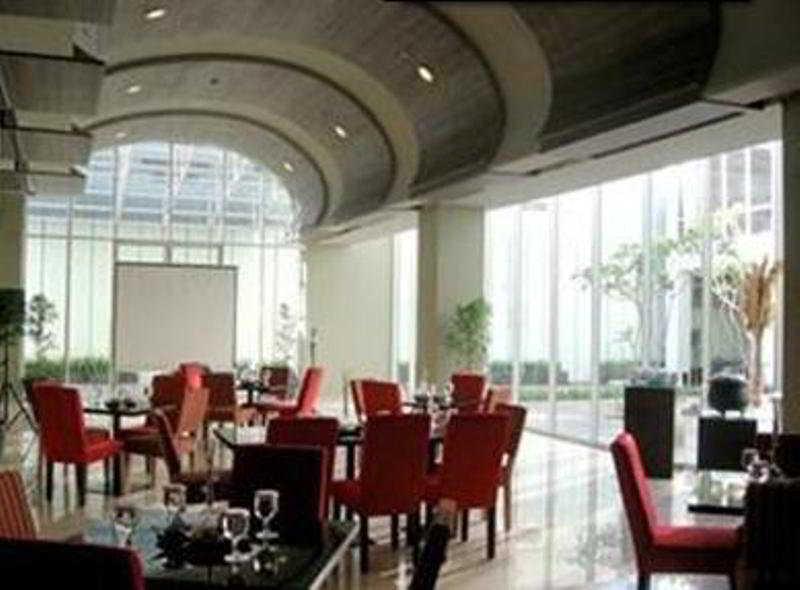 Quest Hotel Simpang Lima - Semarang By Aston Exterior photo